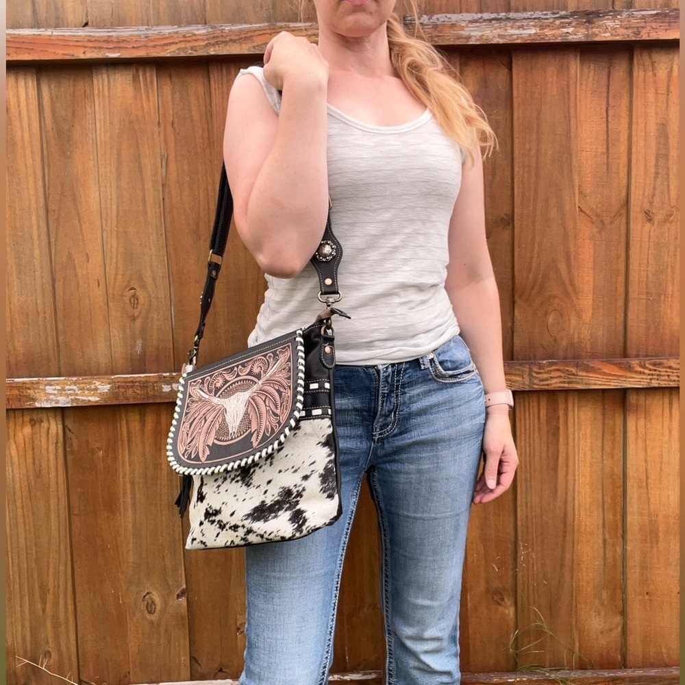 Myra Bag- Spirit of the Herd Hand Tooled Bag - Picture 6 of 16
